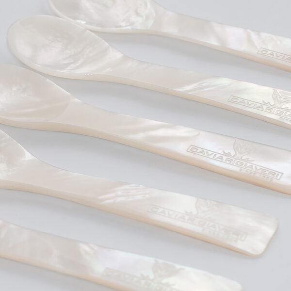 Set Mother of pearl caviar spoons Caviar Giaveri