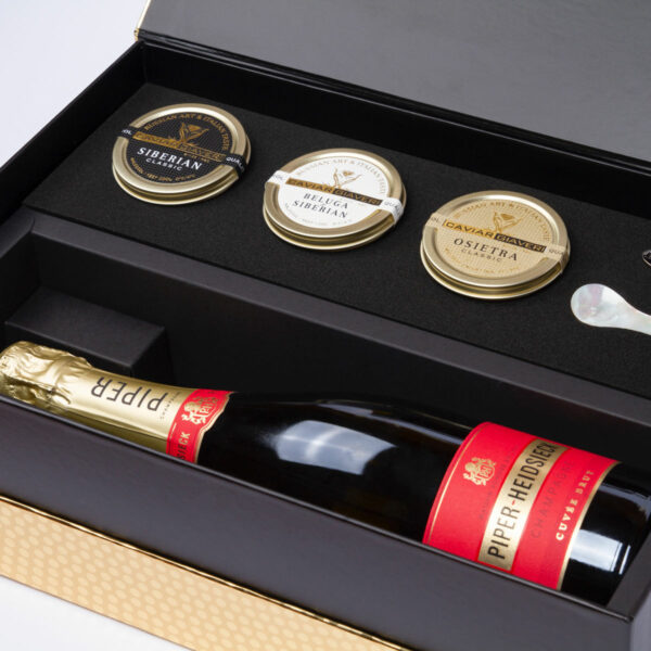 Golden box Marilyn Monroe caviar Giaveri